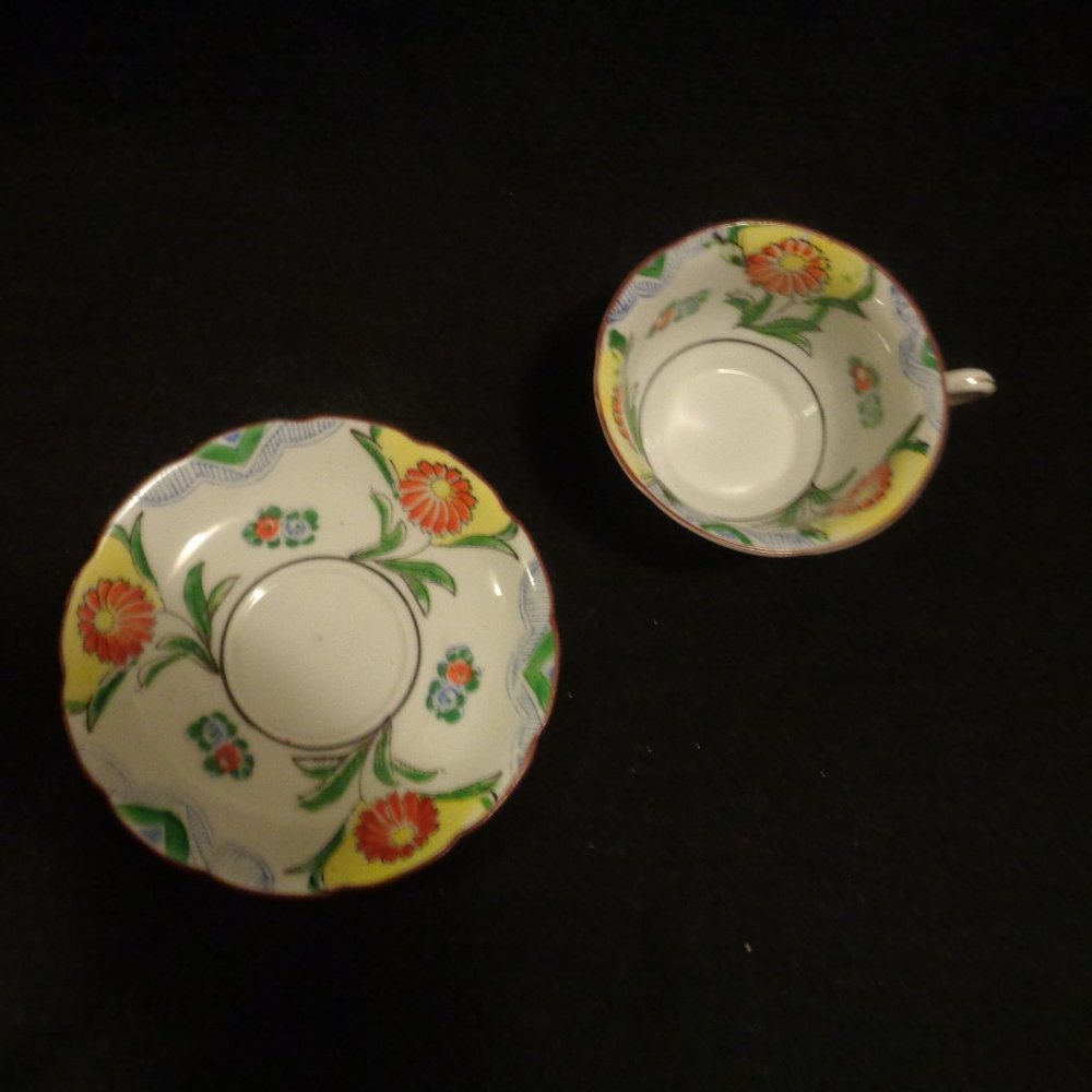 VINTAGE MADE IN JAPAN BRIGHTS FLORALS CUP & SAUCER